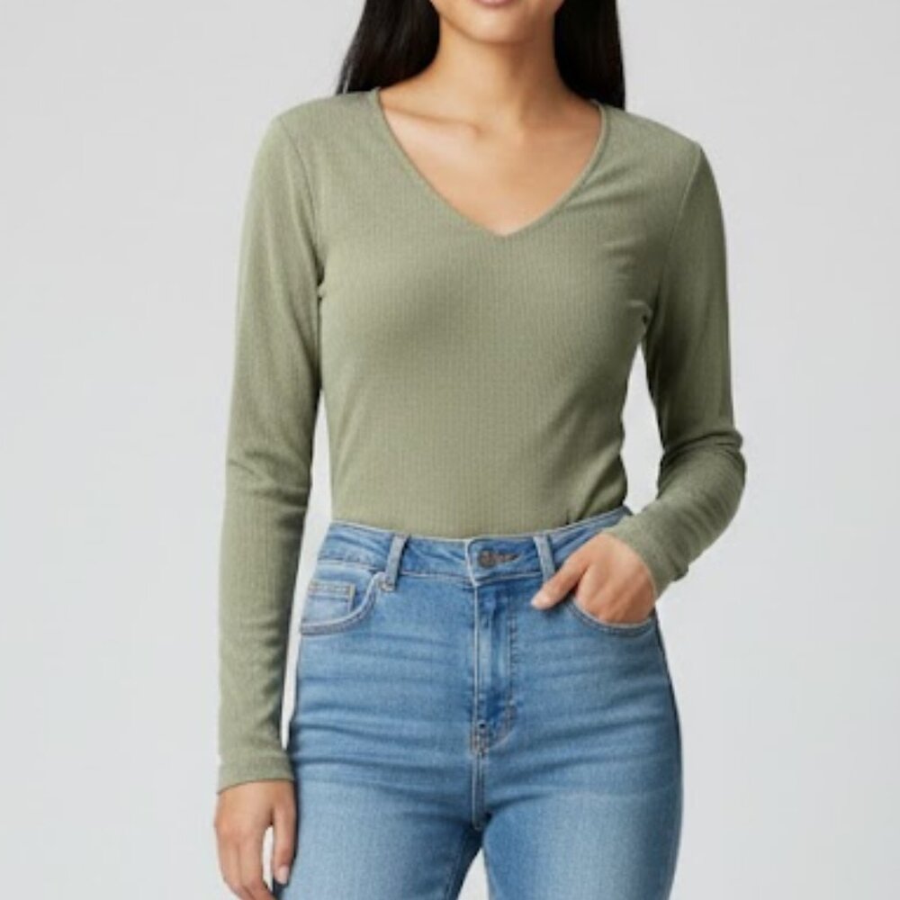 Ophelia Roe. Top Womens Small Green Crop Ribbed Shirt Basic Minimal Y2K